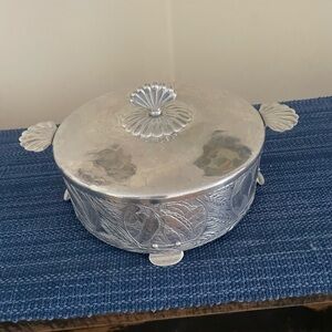 Rare, Vintage Crown Forged Aluminum Casserole Holder with Pyrex Dish
